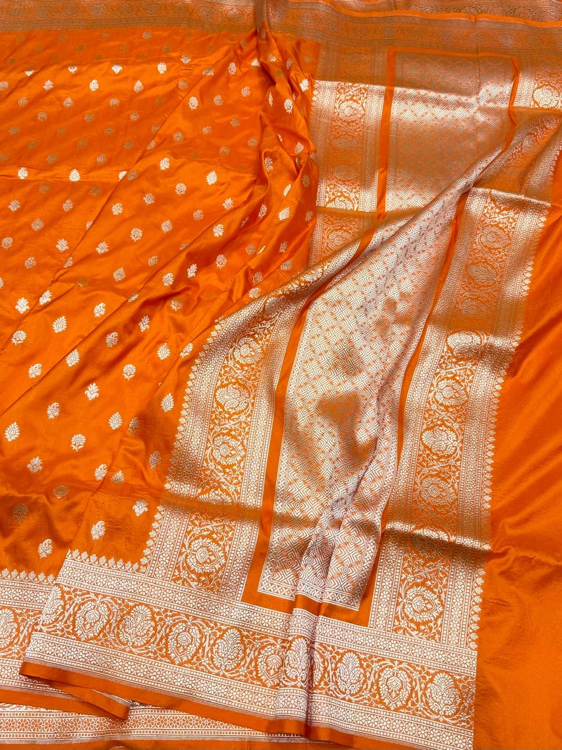 Pure Silk Mushroo Katan Saree with Traditional Cutwork Weaving